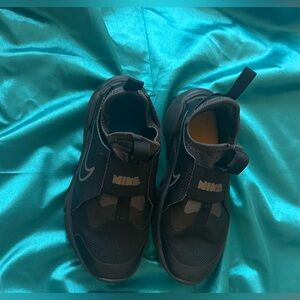 Nike Boys Flex runner sneaker